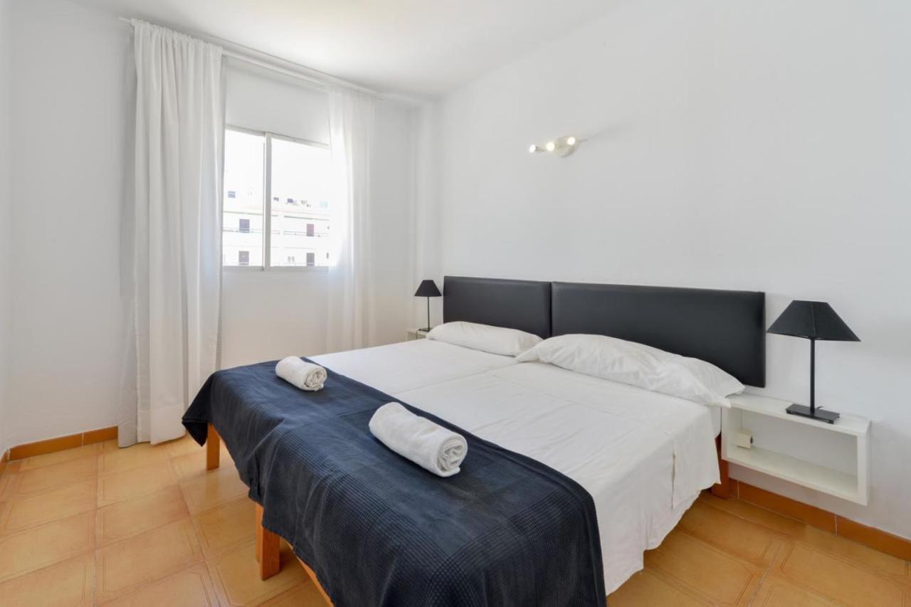 Apartamentos San Antonio Beach Kültér fotó