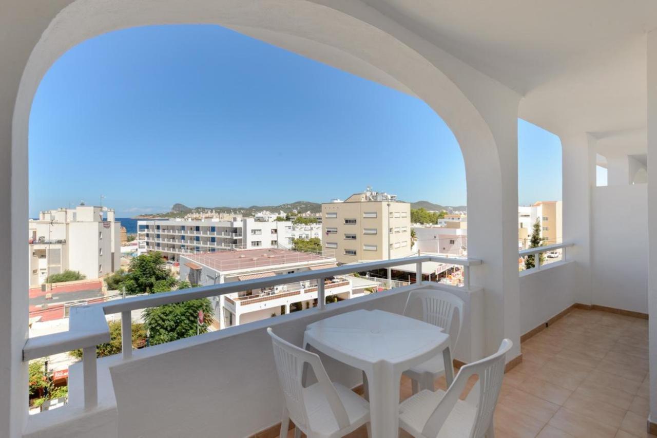 Apartamentos San Antonio Beach Kültér fotó