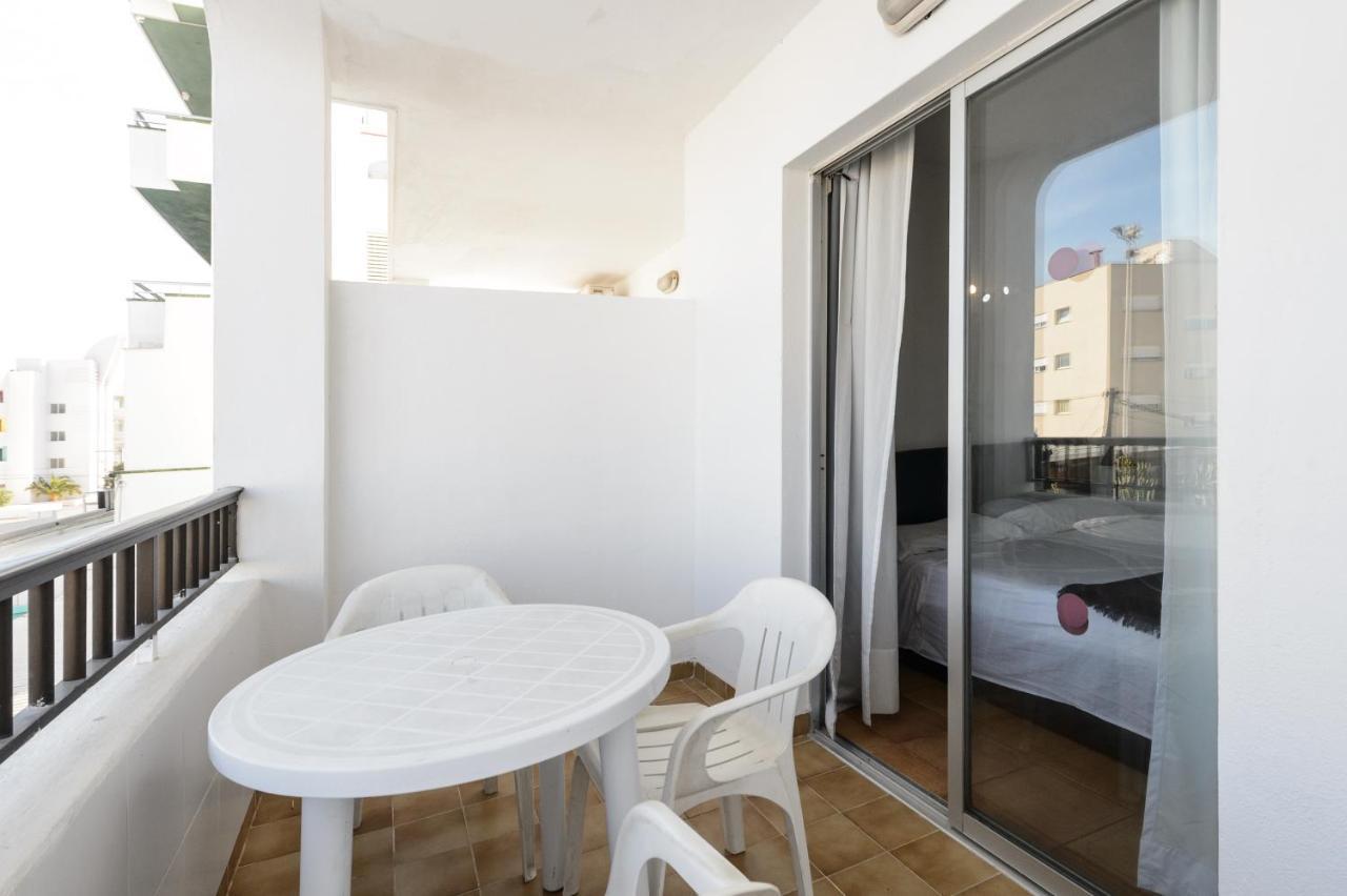 Apartamentos San Antonio Beach Kültér fotó