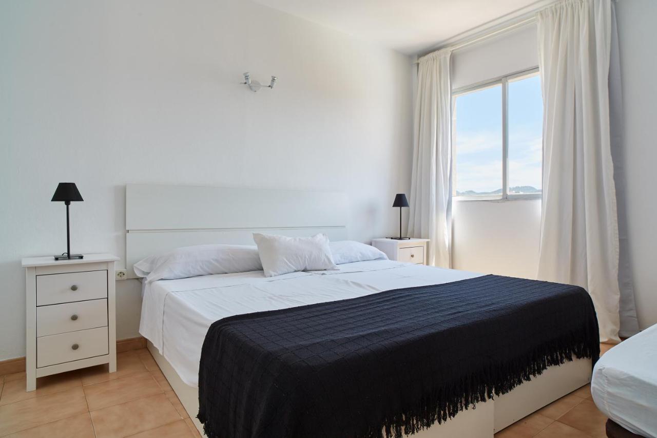 Apartamentos San Antonio Beach Kültér fotó