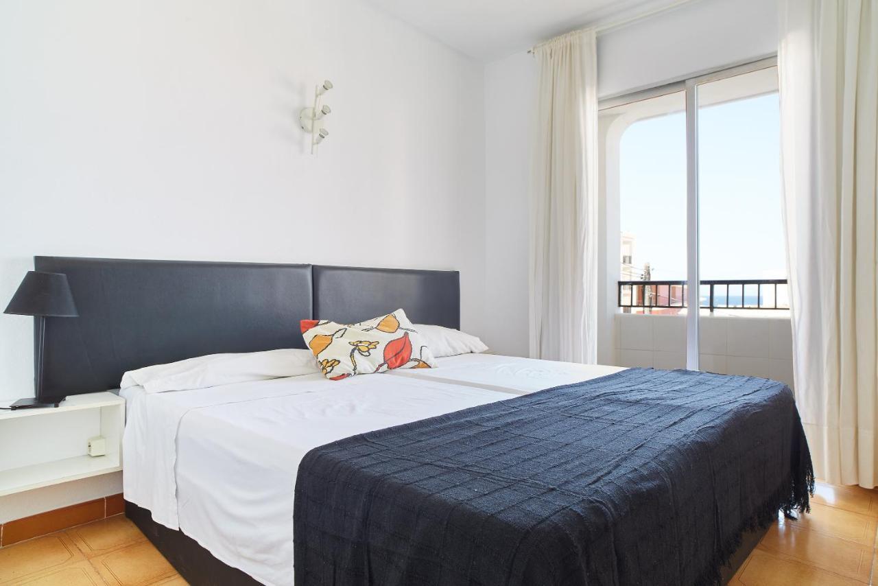 Apartamentos San Antonio Beach Kültér fotó