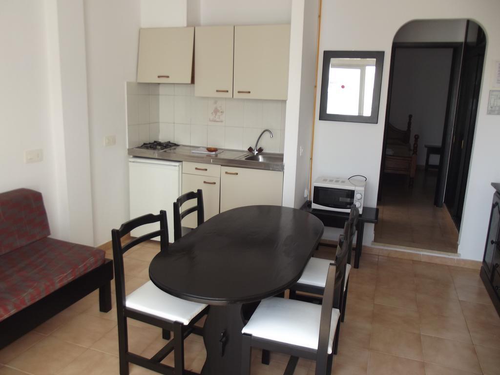 Apartamentos San Antonio Beach Kültér fotó