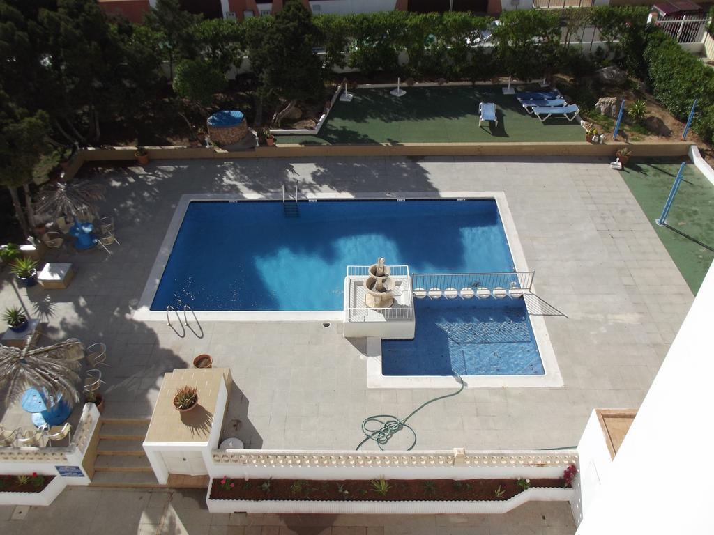 Apartamentos San Antonio Beach Kültér fotó