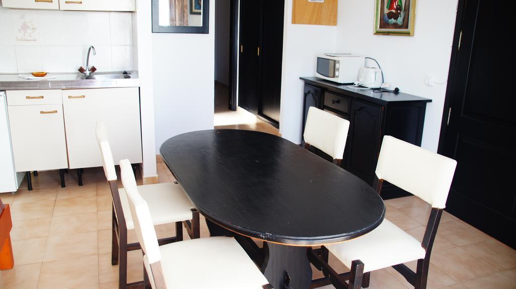 Apartamentos San Antonio Beach Kültér fotó