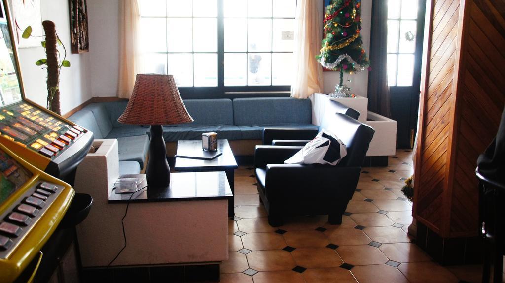 Apartamentos San Antonio Beach Kültér fotó