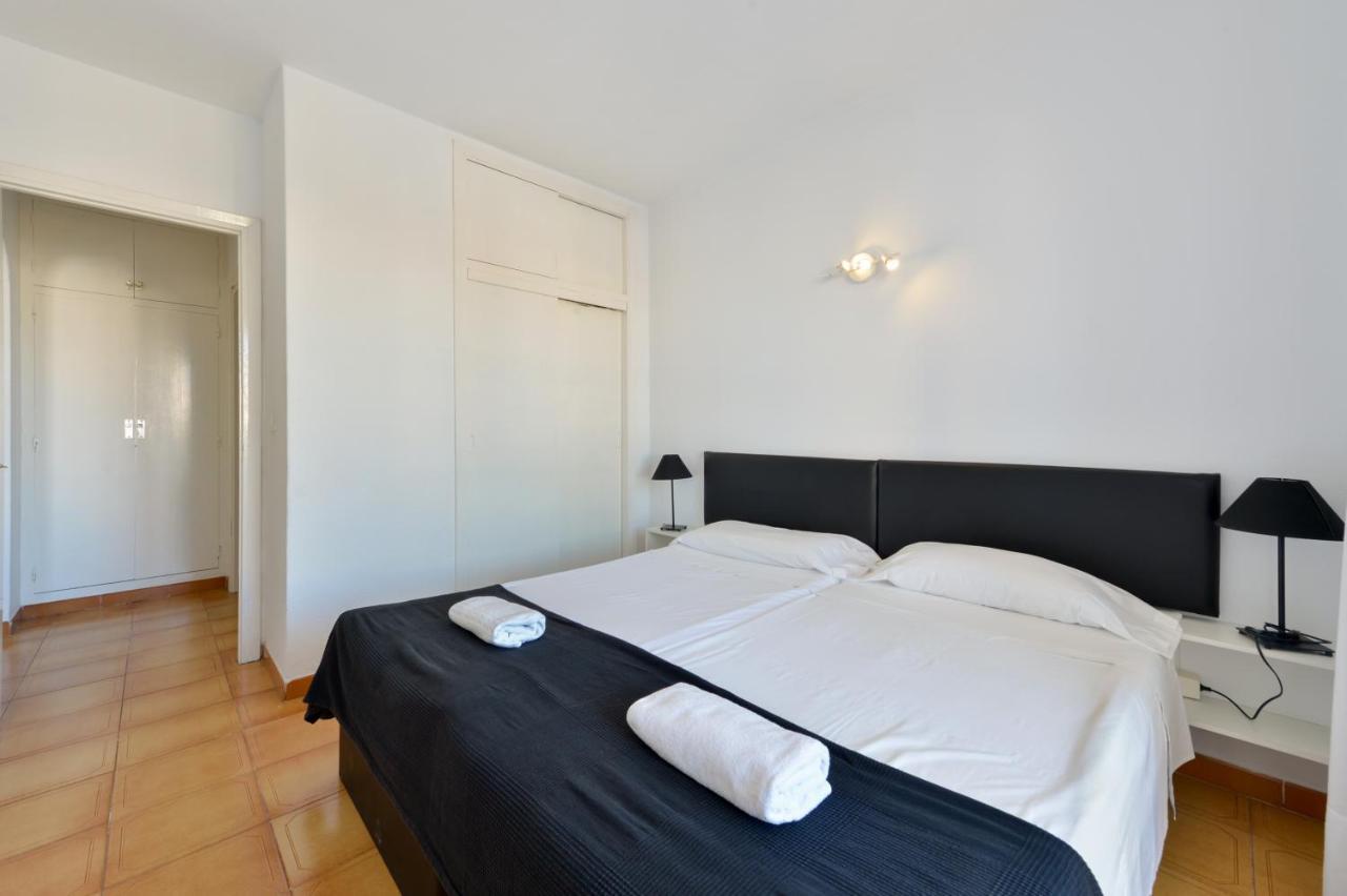 Apartamentos San Antonio Beach Kültér fotó