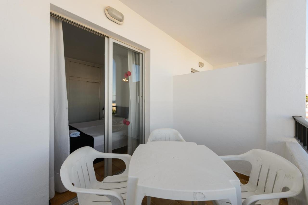 Apartamentos San Antonio Beach Kültér fotó